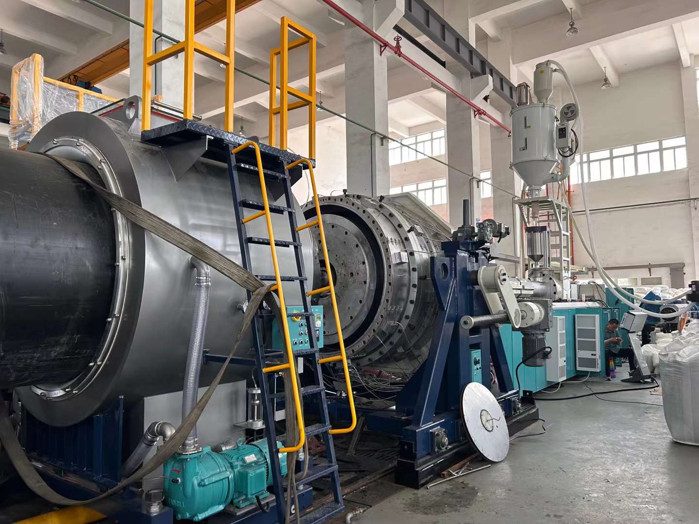 उच्च मोटाई और बड़े व्यास वाले पाइप: पाइप एक्सट्रूज़न में शिथिलता से कैसे बचें