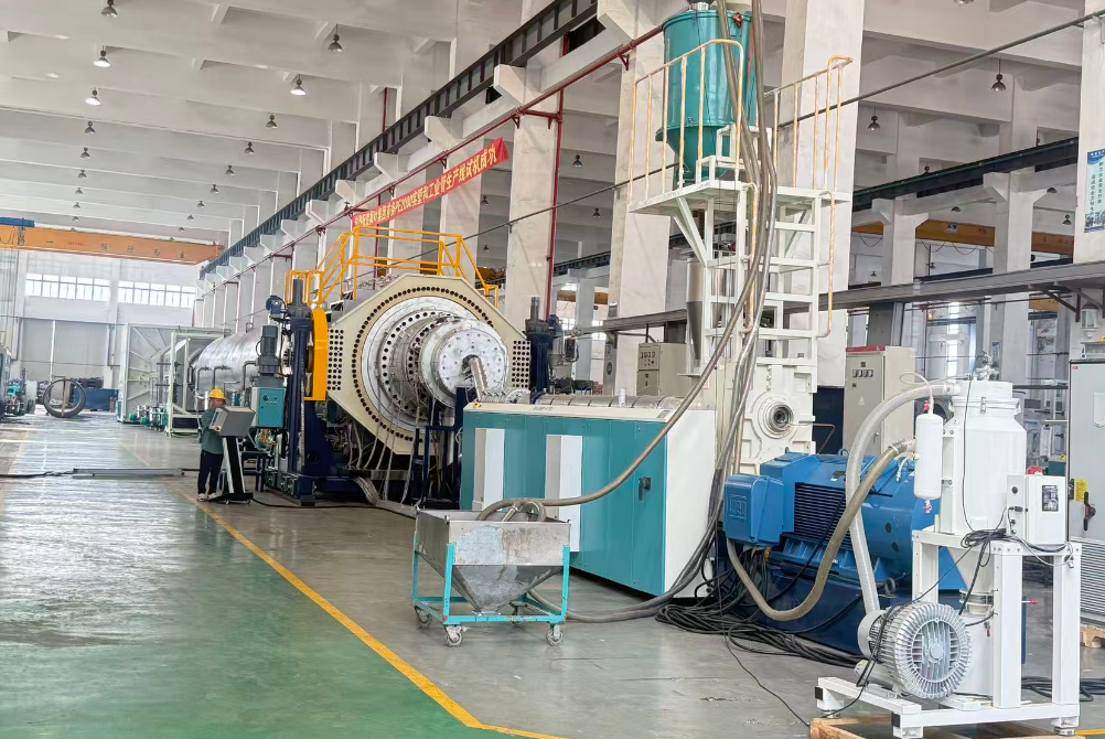 2000 मिमी से अधिक बड़े व्यास वाले पीई पाइपों के स्टार्टअप उपकरण और उत्पादन प्रौद्योगिकी के लिए मुख्य बिंदु